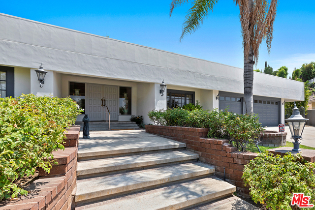 5 Bed Home for Sale in Encino, California