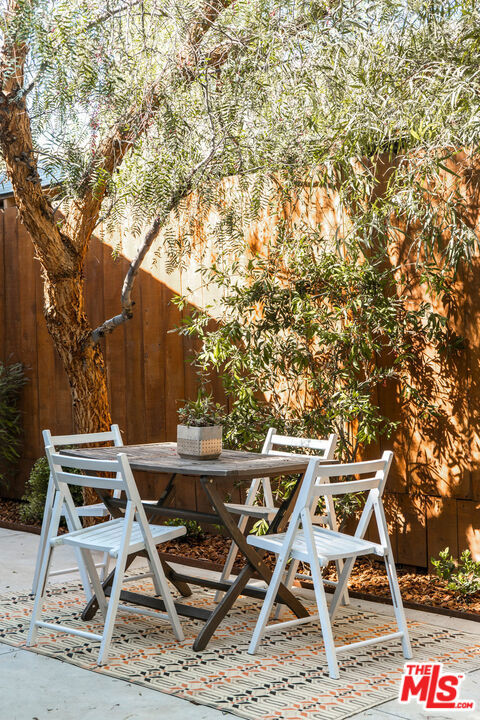 2 Bed Home for Sale in Los Angeles, California