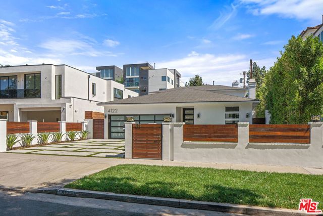 5 Bed Home for Sale in Studio City, California