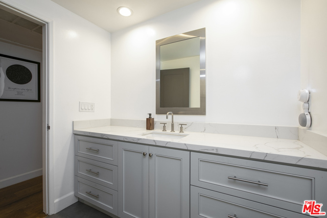 2 Bed Home for Sale in Encino, California