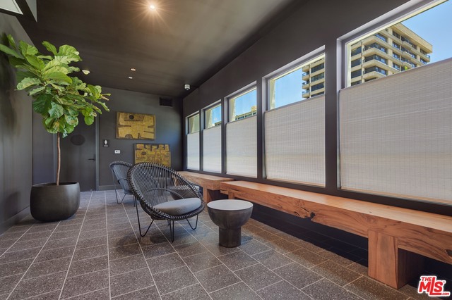 1 Bed Home for Sale in Los Angeles, California