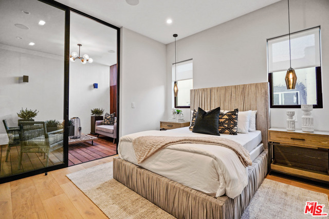 5 Bed Home for Sale in Los Angeles, California