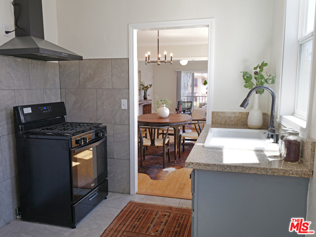 1 Bed Home for Sale in Los Angeles, California