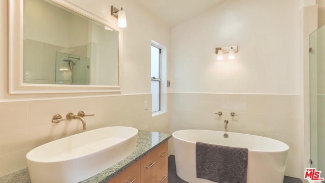 4 Bed Home for Sale in Venice, California
