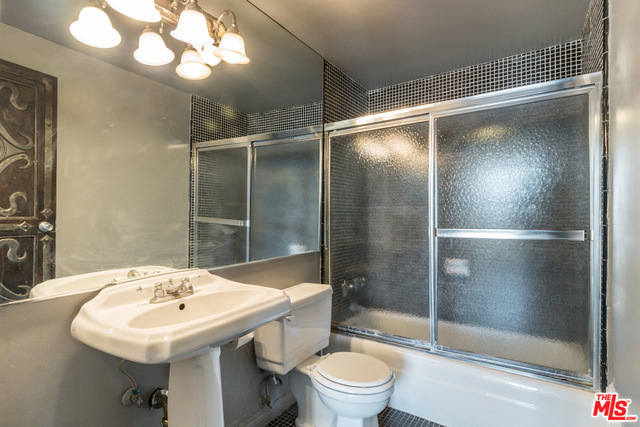 1 Bed Home for Sale in West Hollywood, California