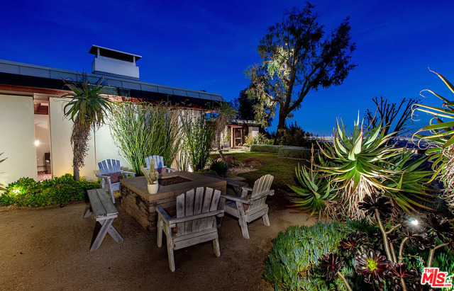 3 Bed Home for Sale in Los Angeles, California