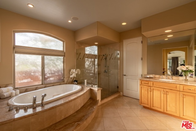 822 6TH Street, Hermosa Beach, California 90254, 4 Bedrooms Bedrooms, ,4 BathroomsBathrooms,Residential,Sold,6TH,19537348
