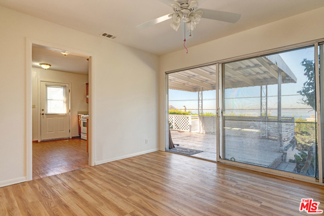 129 Via Colusa, Redondo Beach, California 90277, 2 Bedrooms Bedrooms, ,1 BathroomBathrooms,Residential,Sold,Via Colusa,20666266