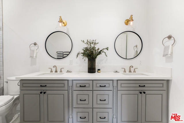 4 Bed Home for Sale in Valley Village, California