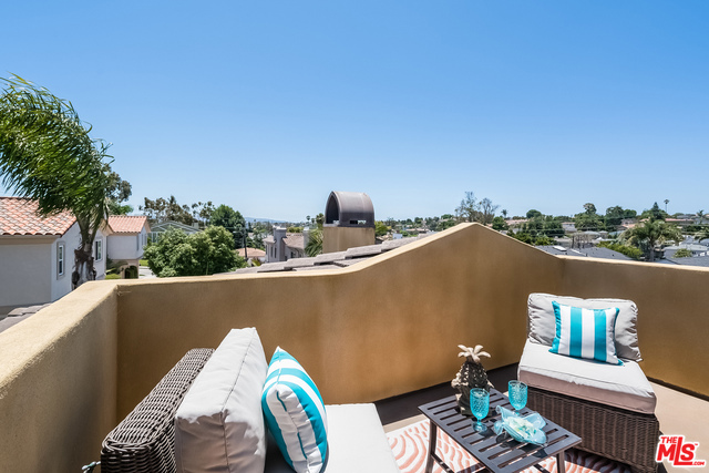 1908 CURTIS Avenue, Redondo Beach, California 90278, 4 Bedrooms Bedrooms, ,3 BathroomsBathrooms,Residential,Sold,CURTIS,17248288