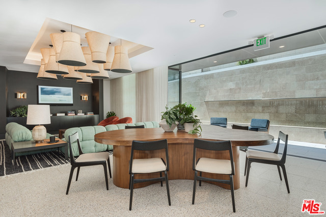 1 Bed Home for Sale in Los Angeles, California