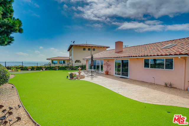 30945 RUE VALOIS, Rancho Palos Verdes, California 90275, 4 Bedrooms Bedrooms, ,3 BathroomsBathrooms,Residential,Sold,RUE VALOIS,20539622
