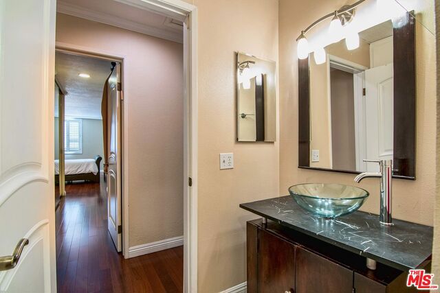 1 Bed Home for Sale in Los Angeles, California