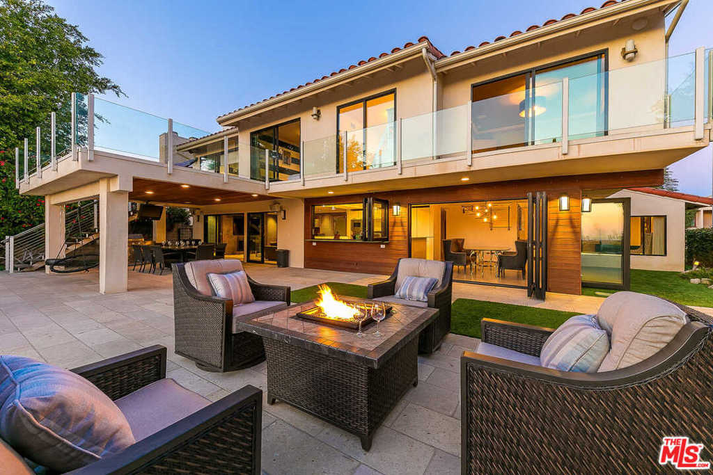 2033 HERCULES DRIVE, LOS ANGELES, CA 90046