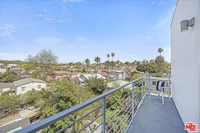 3 Bed Home for Sale in Los Angeles, California