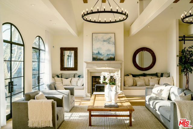 5 Bed Home for Sale in Pacific Palisades, California
