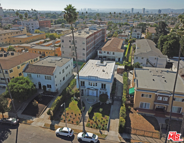 1 Bed Home for Sale in Los Angeles, California