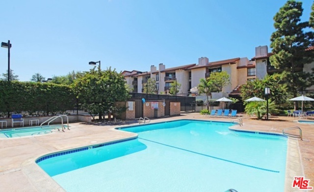 1 Bed Home for Sale in Playa del Rey, California