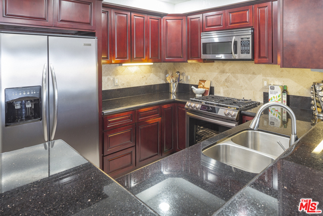 2 Bed Home for Sale in Playa del Rey, California