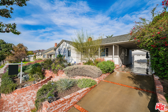 3 Bed Home for Sale in Burbank, California