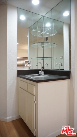 2 Bed Home for Sale in Encino, California
