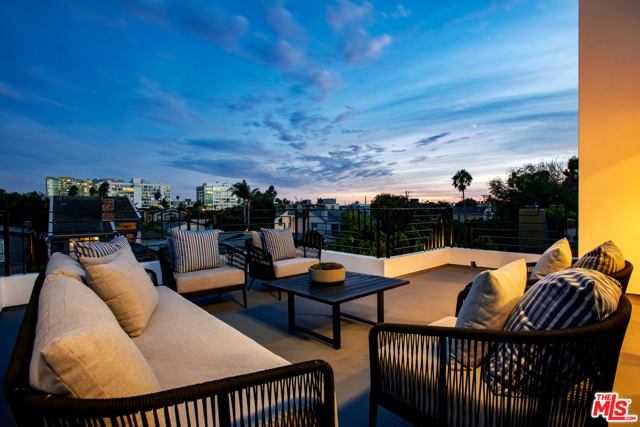 3 Bed Home for Sale in Venice, California