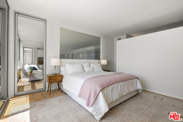 1 Bed Home for Sale in Pacific Palisades, California