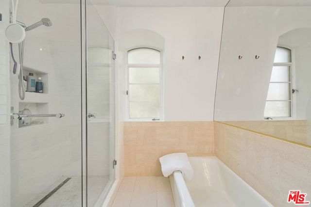 3 Bed Home for Sale in Los Angeles, California