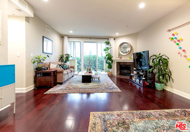 2 Bed Home for Sale in Los Angeles, California