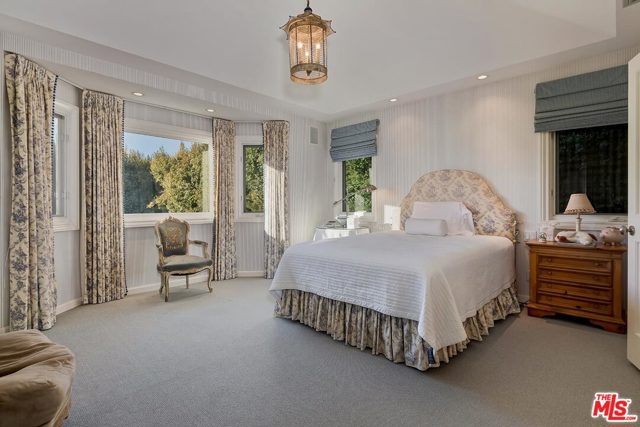 5 Bed Home for Sale in Pacific Palisades, California