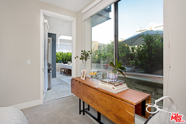 1920 Pacific Coast Highway, Redondo Beach, California 90277, 2 Bedrooms Bedrooms, ,2 BathroomsBathrooms,Residential,Sold,Pacific Coast Highway,20571704