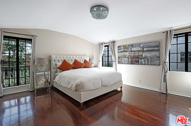 4 Bed Home for Sale in Beverly Hills, California