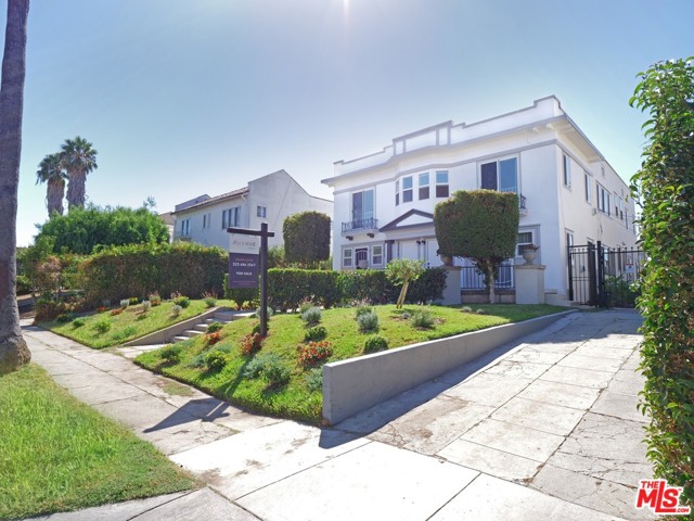 1 Bed Home for Sale in Los Angeles, California