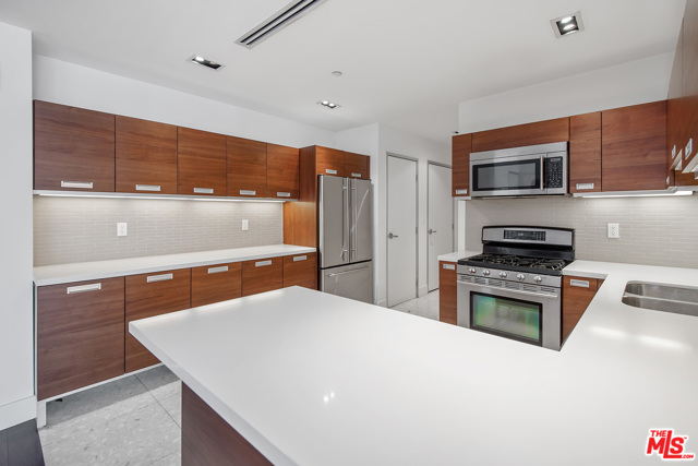 Photo of 6735 YUCCA Street #403, Los Angeles, CA 90028