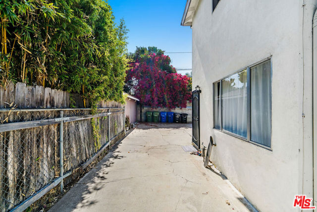  Income Home for Sale in Venice, California