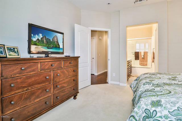 2 Bed Home for Sale in Thousand Oaks, California