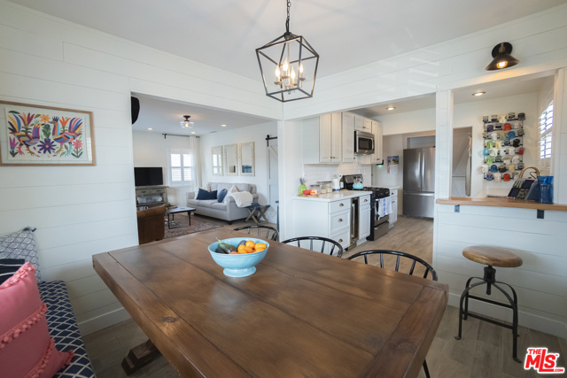 3 Bed Home for Sale in Hawthorne, California