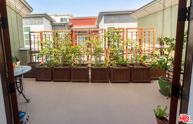 2417 CARNEGIE Lane, Redondo Beach, California 90278, 4 Bedrooms Bedrooms, ,3 BathroomsBathrooms,Residential,Sold,CARNEGIE,19491110