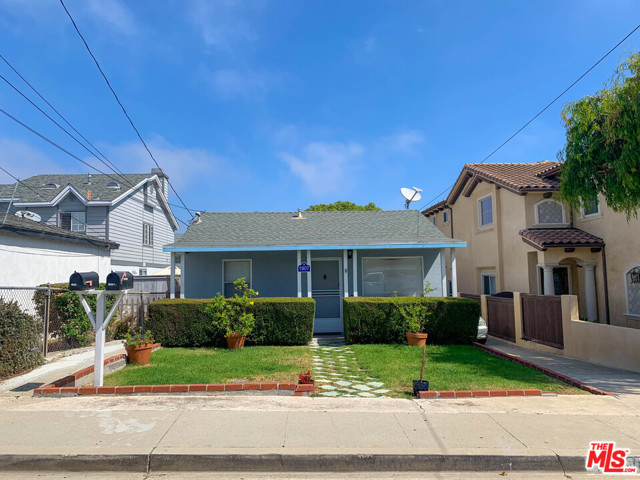 1907 NELSON Avenue, Redondo Beach, California 90278, ,Residential Income,Sold,NELSON,20586012