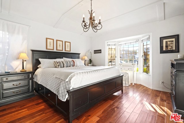4 Bed Home for Sale in Valley Village, California