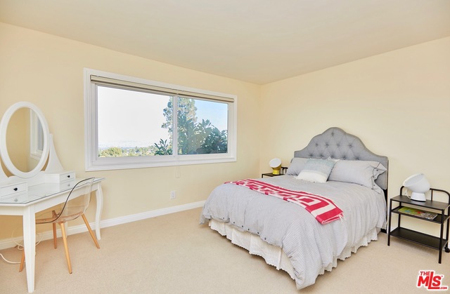 6 VIA MAJORCA, Rolling Hills Estates, California 90274, 3 Bedrooms Bedrooms, ,1 BathroomBathrooms,Residential,Sold,VIA MAJORCA,18313838