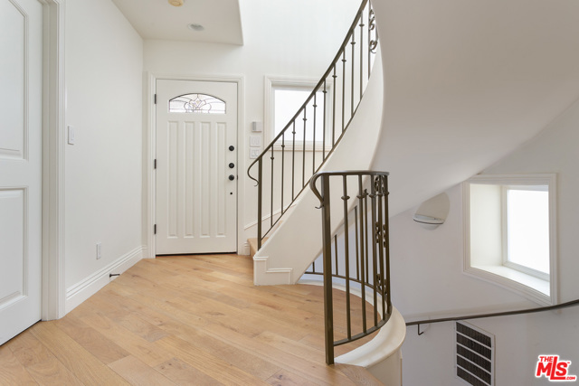 Foyer next to spiral staircase (nd / main floor).