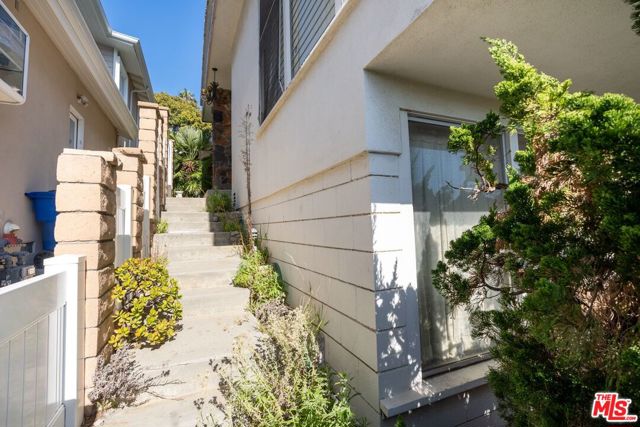 5 Bed Home for Sale in Playa del Rey, California