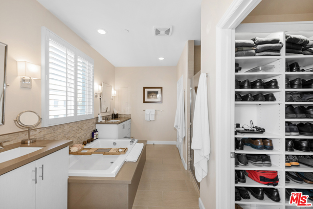 3 Bed Home for Sale in Playa Vista, California