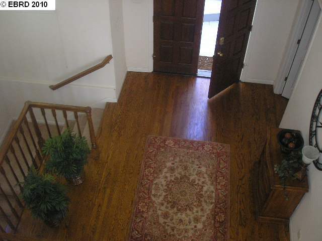 6163 Girvin Dr, Oakland, CA 94611 photo 3