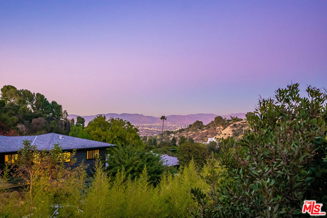 3 Bed Home for Sale in Sherman Oaks, California