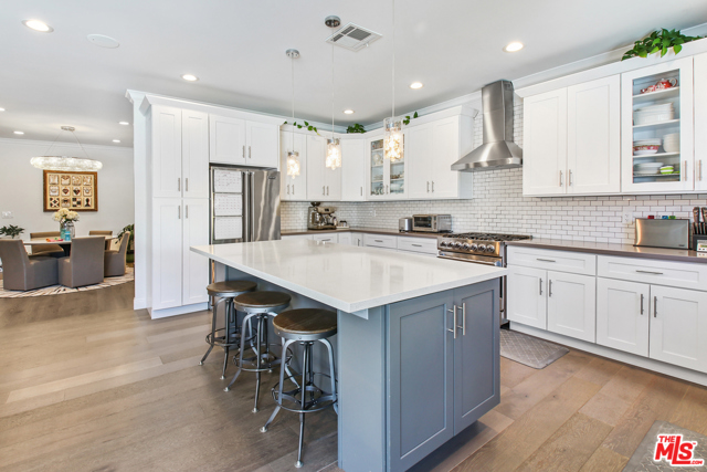 4 Bed Home for Sale in Studio City, California