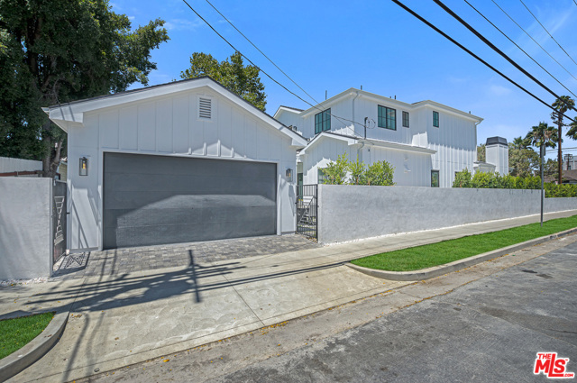 4 Bed Home for Sale in Los Angeles, California