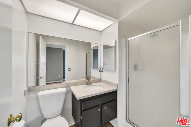 2 Bed Home for Sale in Van Nuys, California