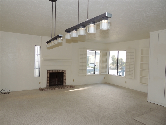 122 Acacia Ave.